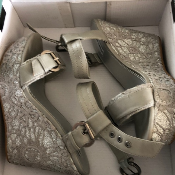 Dressy heels - Picture 2 of 4